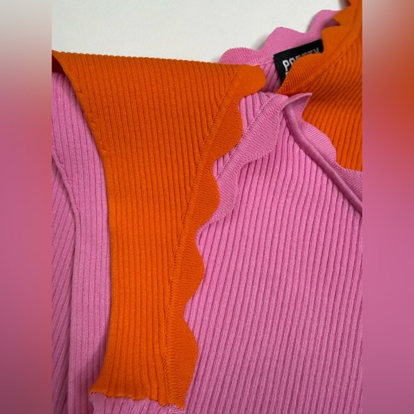 Colorblock Scalloped Ribbed Tank Top - Picture 6 of 12